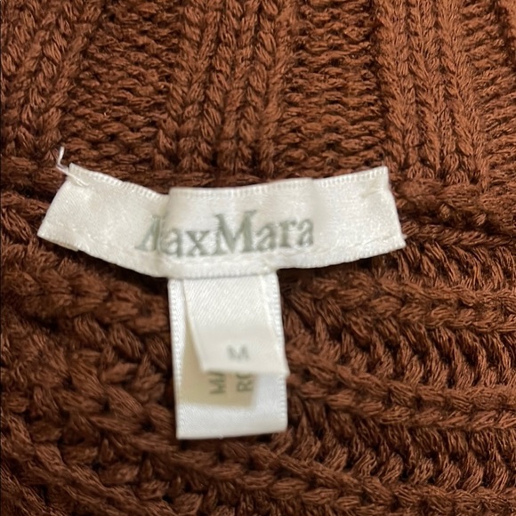 Max Mara Ladies Cardigan 100% wool Sweater with snap closure size Medium - Picture 7 of 9